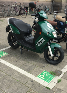 Een e-scooter van felyx